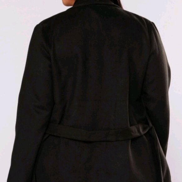 BN  Fleece Jacket/Sweater w Belt ✨ - Picture 2 of 4